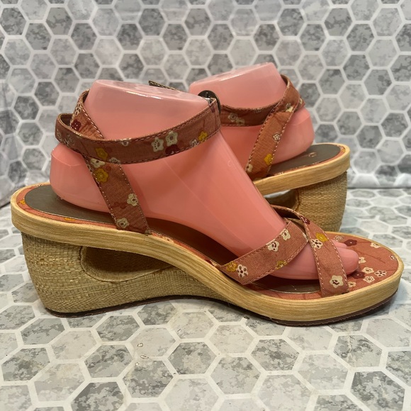 Skechers Shoes - Something else from Skechers vintage wedge sandals size 41-11